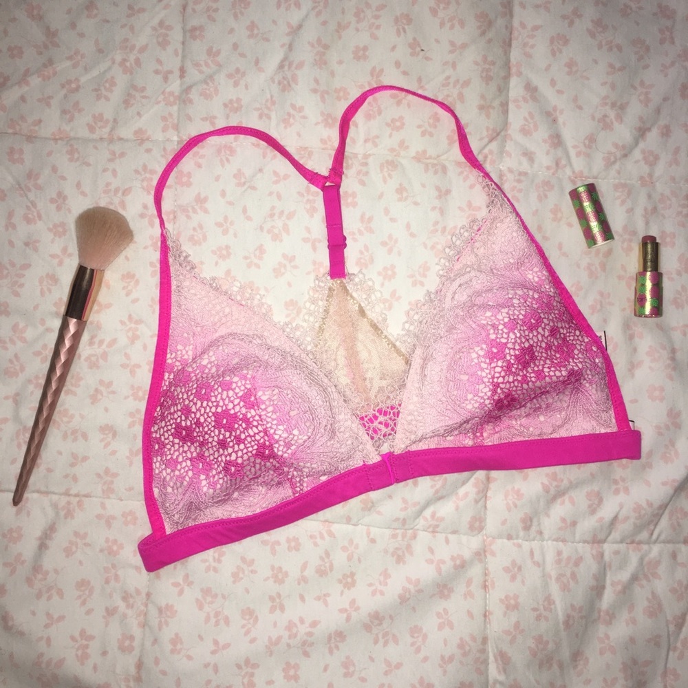 VICTORIA’S SECRET Pretty lace Bralette Size L